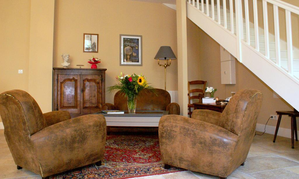 La Cour Des Carmes Bed & Breakfast Arras Exterior photo