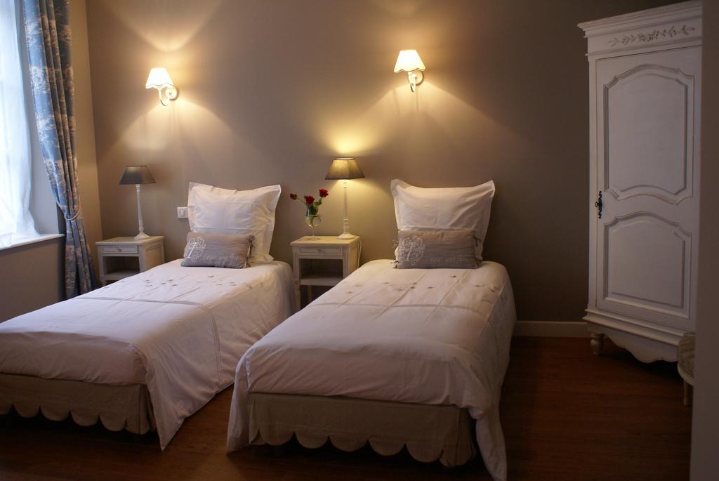 La Cour Des Carmes Bed & Breakfast Arras Room photo